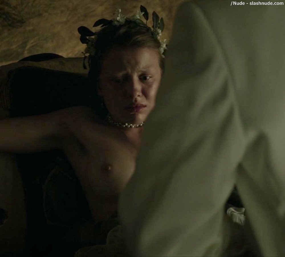 Mia Goth Topless In A Cure For Wellness 13