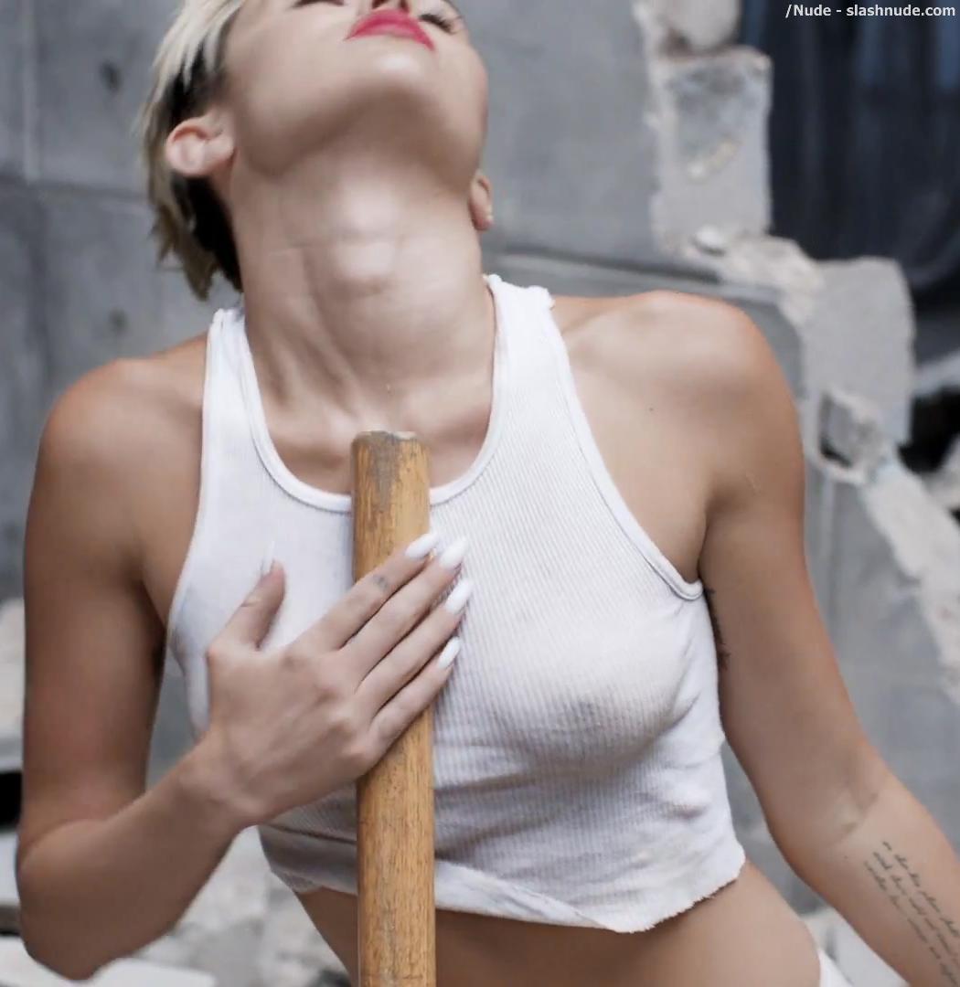 Miley Cyrus Nude To Bottom In Wrecking Ball Music Video 12