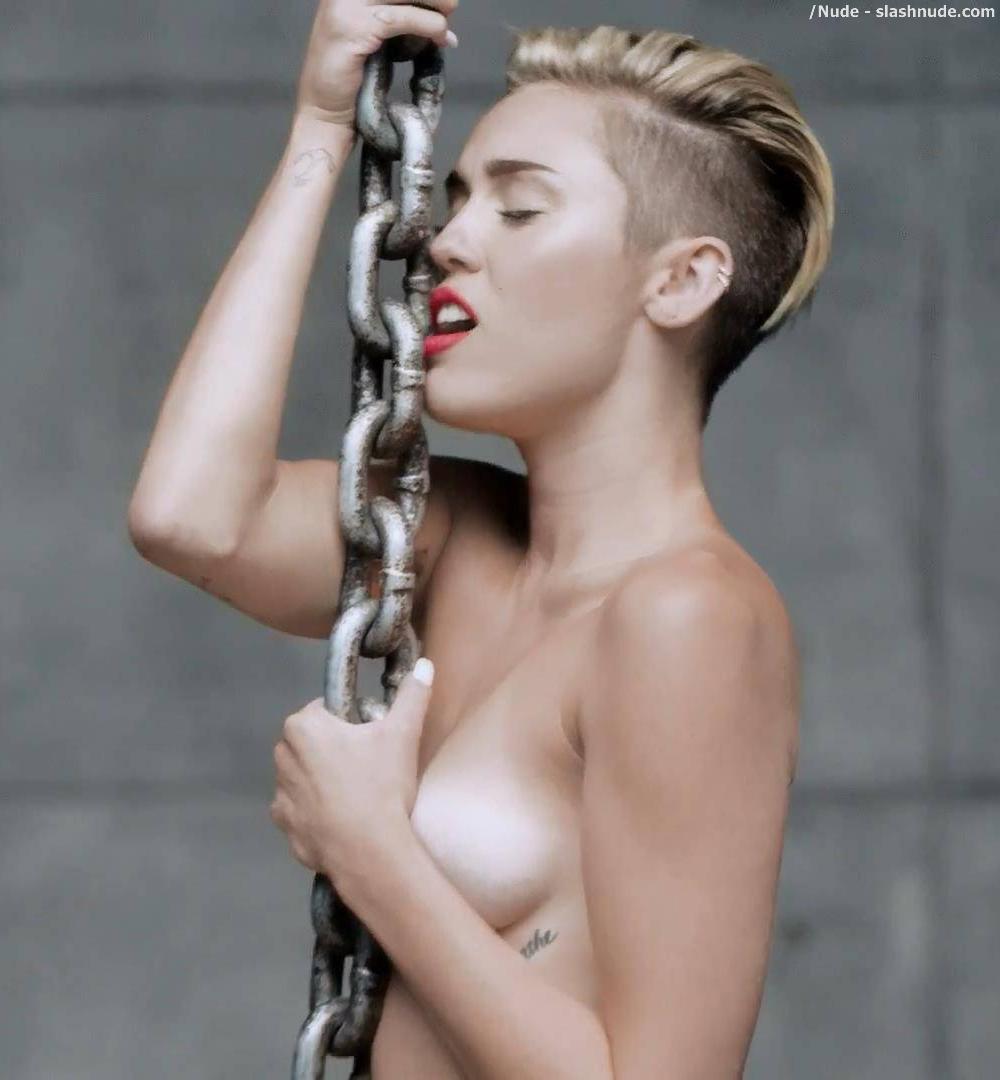 Miley Cyrus Nude To Bottom In Wrecking Ball Music Video 5