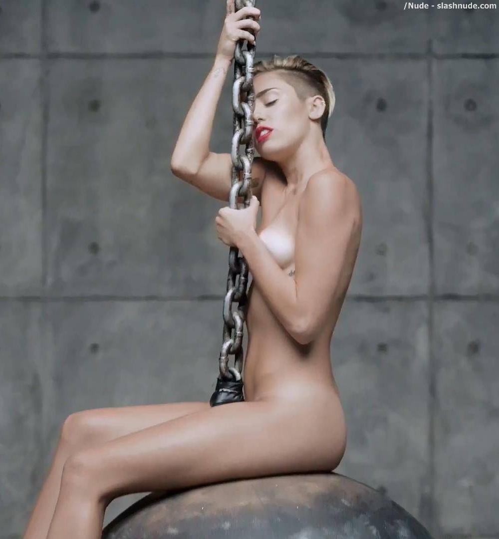 Miley Cyrus Nude To Bottom In Wrecking Ball Music Video 7