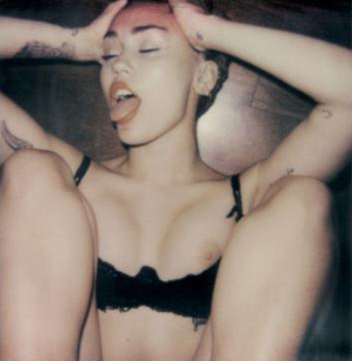 Miley Cyrus Nude Top To Bottom In Polaroids For V Mag 11