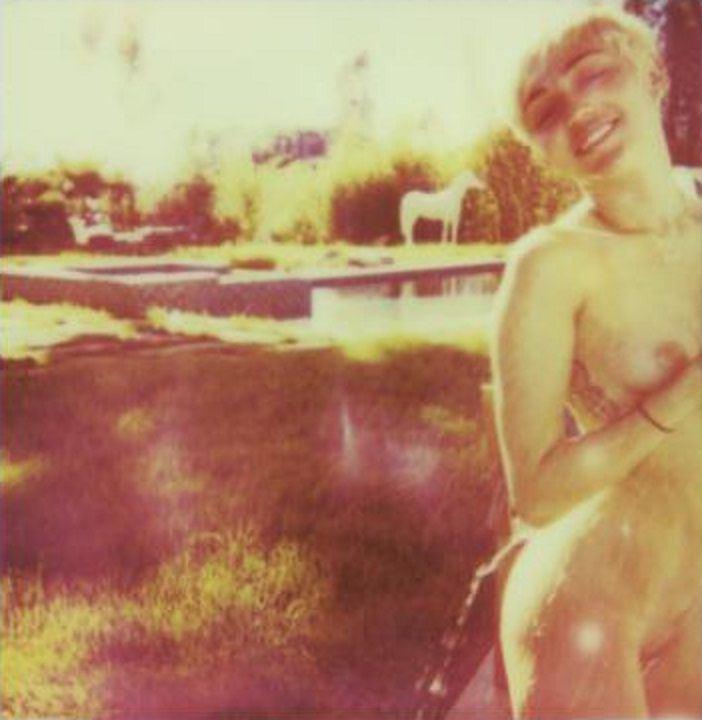 Miley Cyrus Nude Top To Bottom In Polaroids For V Mag 3