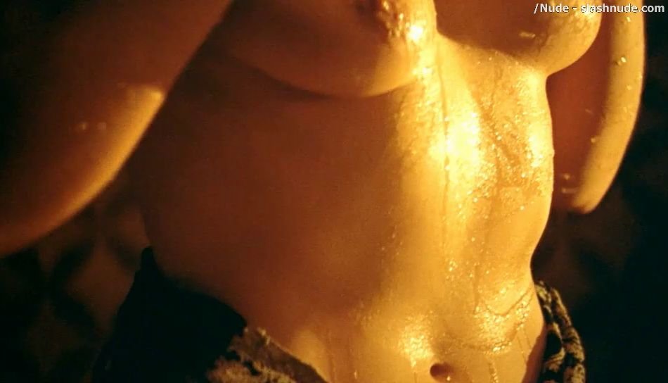 Monica Bellucci Nude Top To Bottom In Malena 23