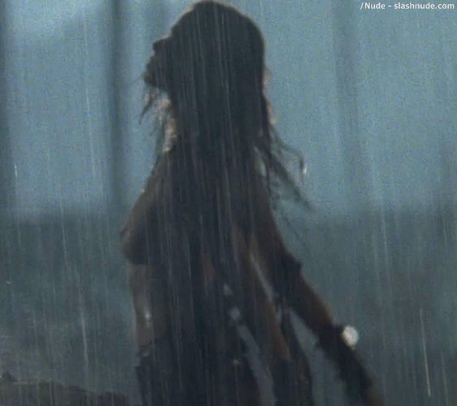 Moon Bloodgood Topless In Terminator Salvation 7