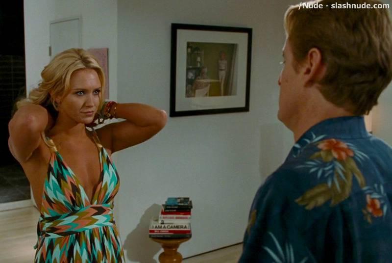 Nicky Whelan Topless Breasts Seduce In Hall Pass 1