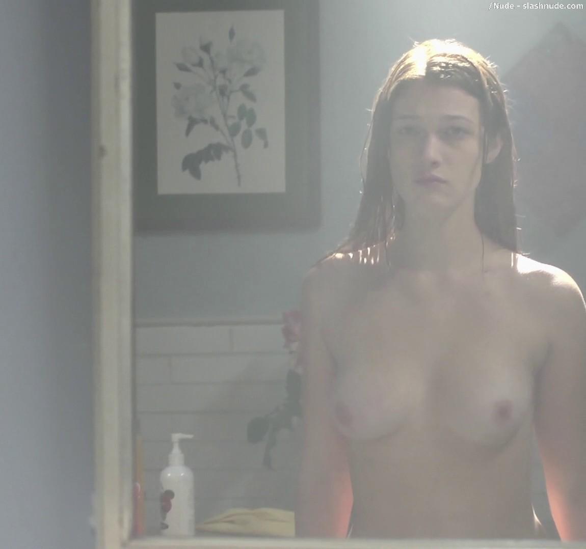 Nicole Fox Topless In The Bathroom Mirror In Ashley 14