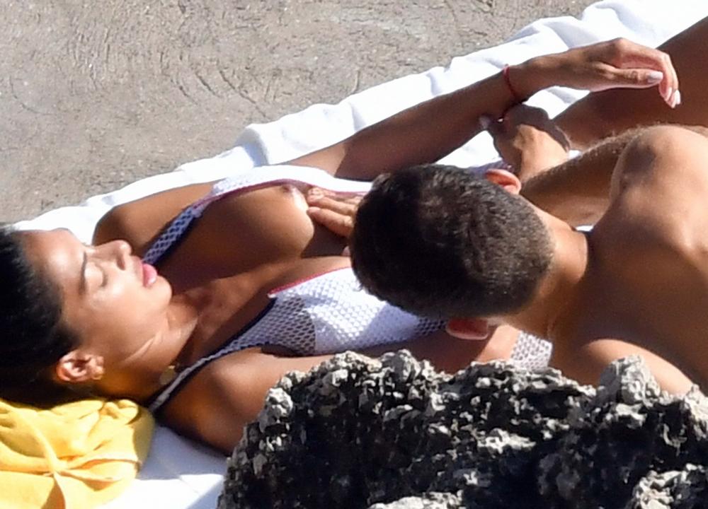 Nicole Scherzinger Flashes Topless Breasts In Italy 4