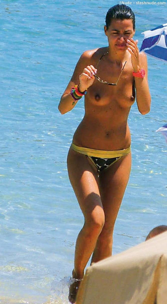 Nuria Cunillera Topless For Honeymoon With Xavi 3