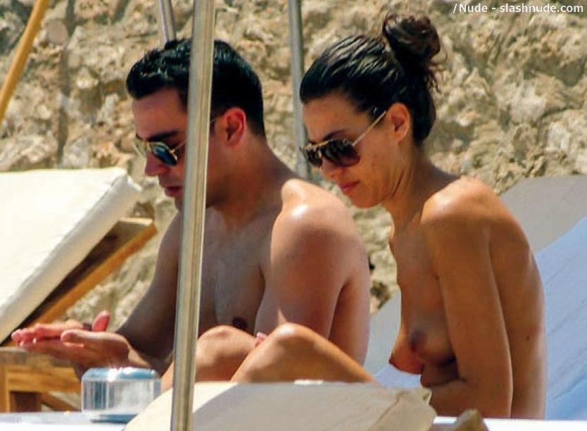 Nuria Cunillera Topless For Honeymoon With Xavi 7