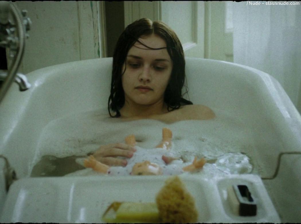 Olivia Cooke Topless In Bathtub In The Quiet Ones 1
