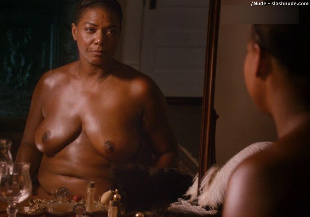 Queen Latifah Topless.