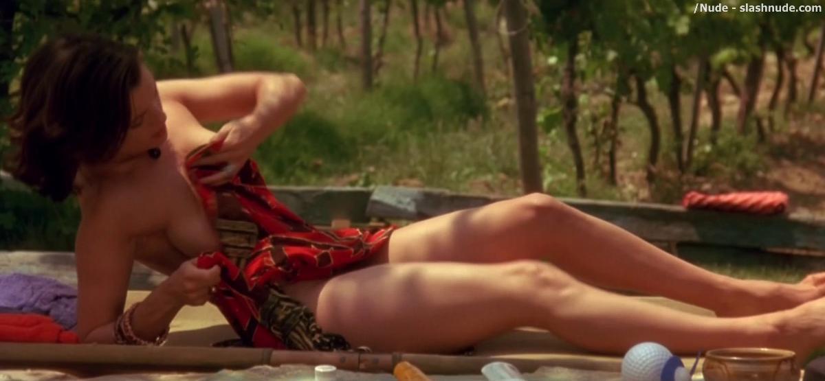 Rachel Weisz Topless For Tan In Stealing Beauty 17