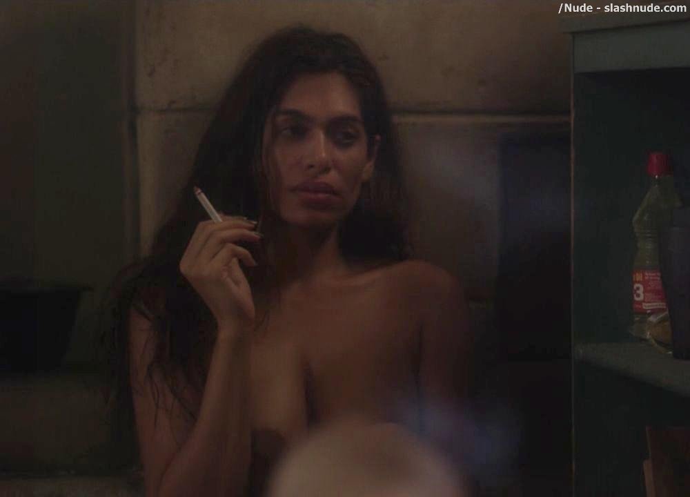 Rayna Tharani Nude In The Young Pope 27