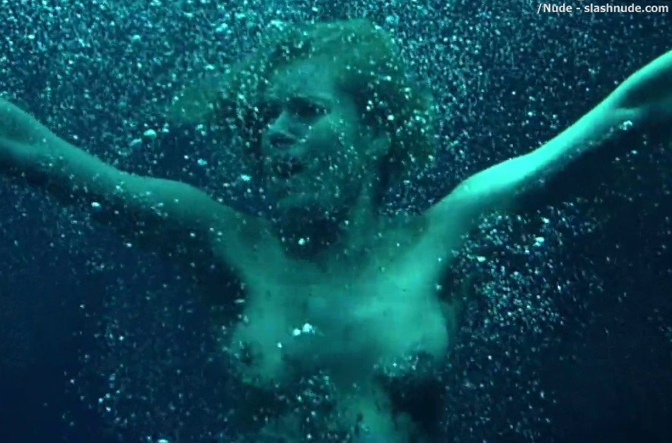 Rebecca Romijn Nude Top To Bottom In Femme Fatale 15