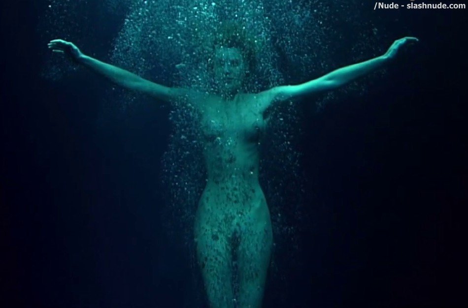 Rebecca Romijn Nude Top To Bottom In Femme Fatale 6