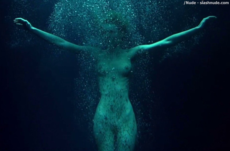 Rebecca Romijn Nude Top To Bottom In Femme Fatale 7
