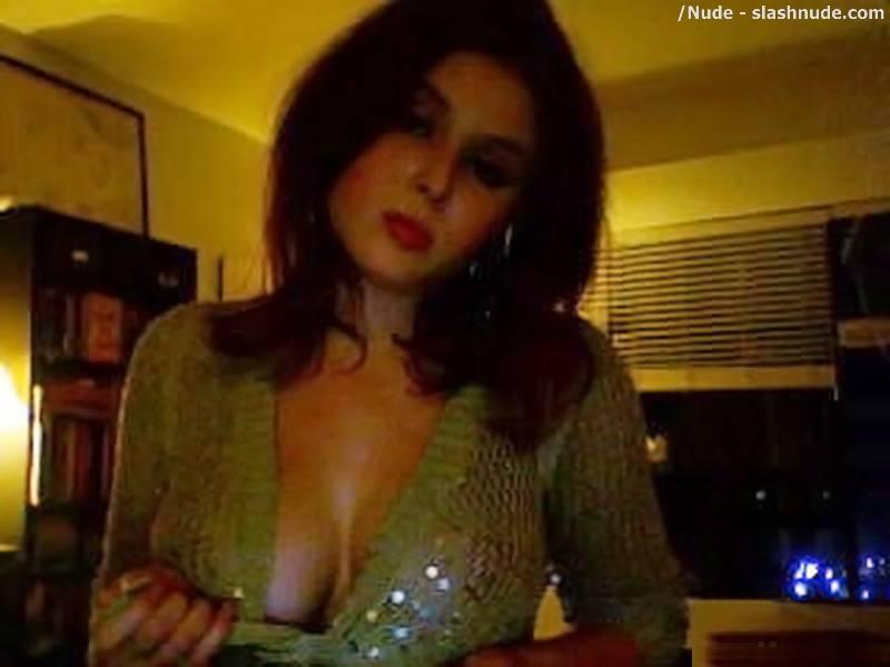 Renee Olstead Nude Body Revealed In Leaked Photos 18