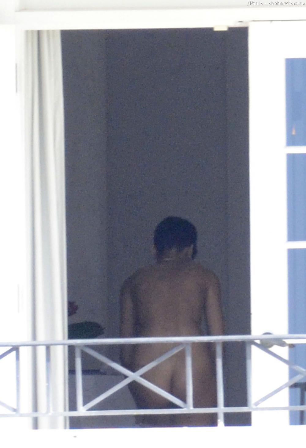 Rihanna Nude In Bedroom Changing Out Of Her Bikini 7
