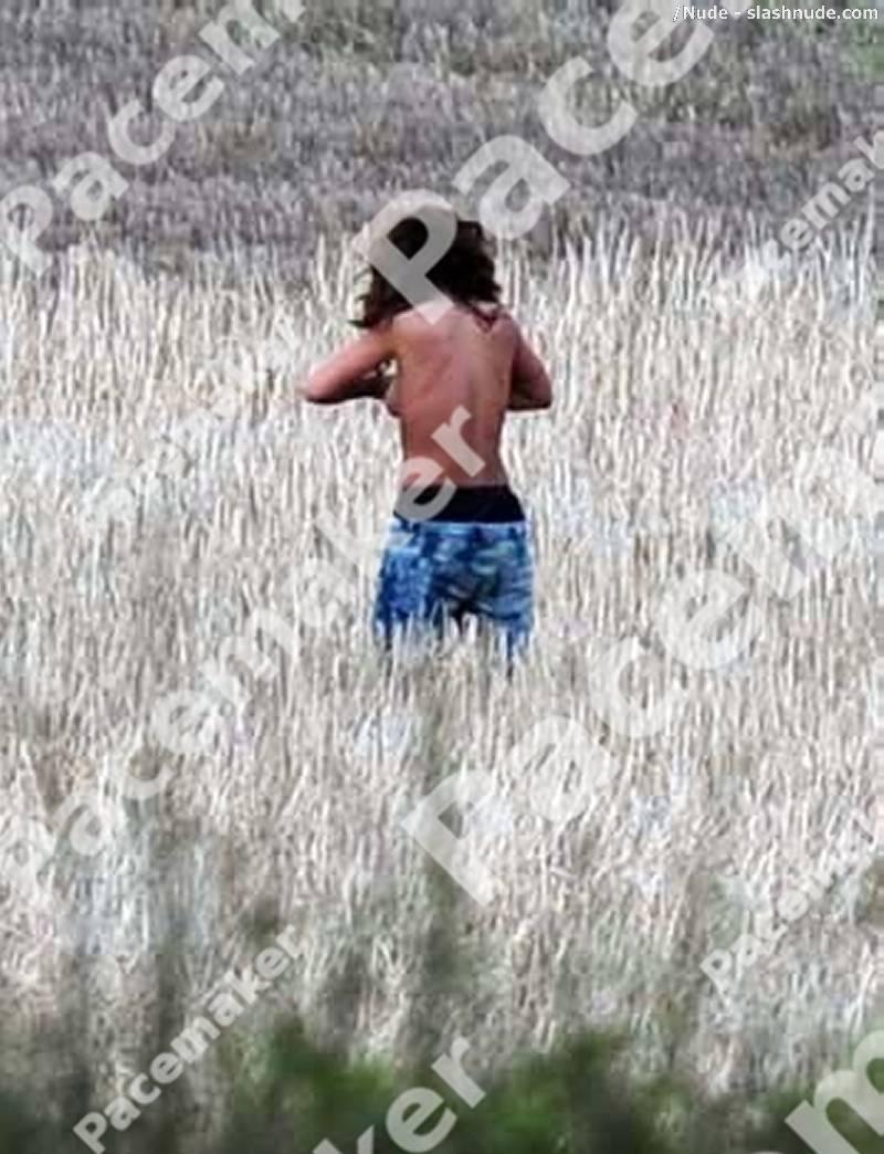 Rihanna Topless In The Fields Of Northern Ireland 2