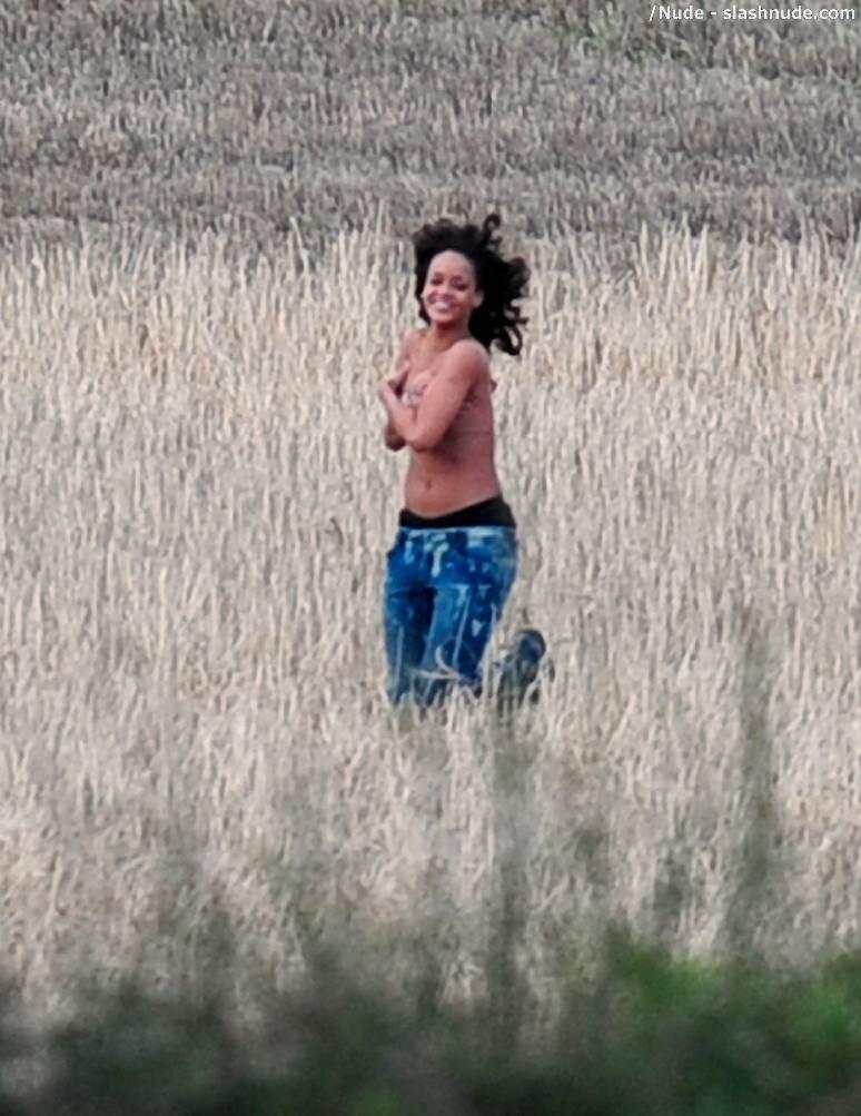 Rihanna Topless In The Fields Of Northern Ireland 7