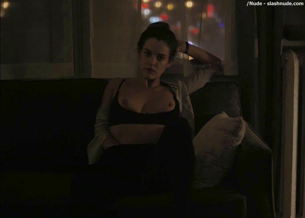 Riley Keough Topless In The Girlfriend Experience 13