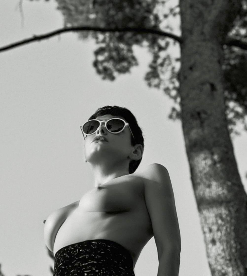 Rose Mcgowan Nude And Full Frontal In Flaunt Magazine 4