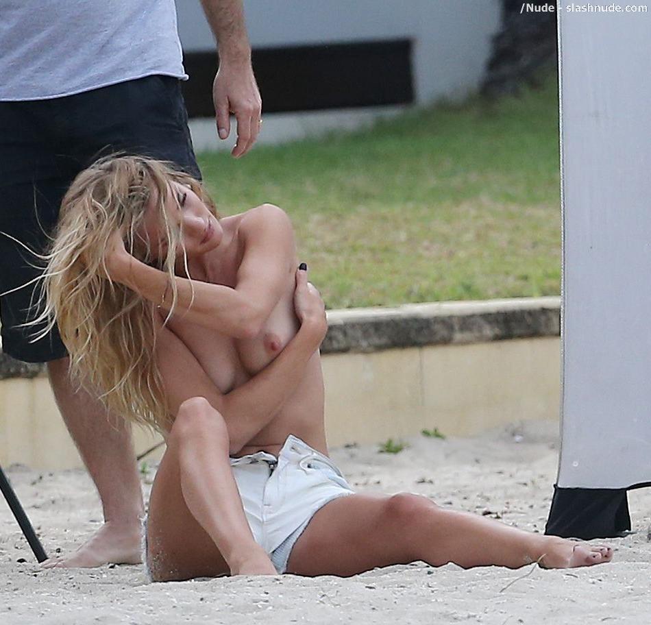 Rosie Huntington Whiteley Topless For Photo Shoot At Beach 2