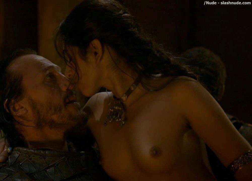 Sahara Knite Nude In Your Lap On Game Of Thrones 13