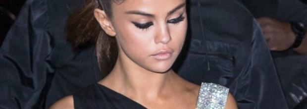 selena gomez flashes breasts in see through black dress 2118