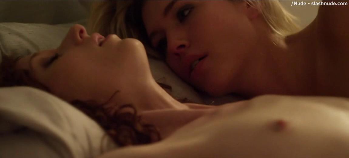 Sharon Hinnendaeland Jill Evyn Nude Lesbians In Anatomy Of A Love Seen 23
