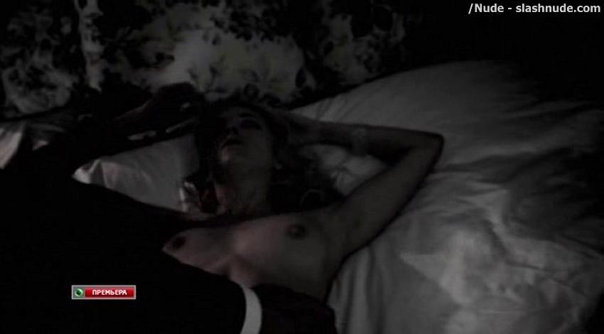 Sienna Miller Topless On Bed In Two Jacks 16