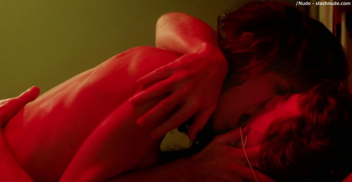 Sophie Marceau Nude In Bed In Une Rencontre 9