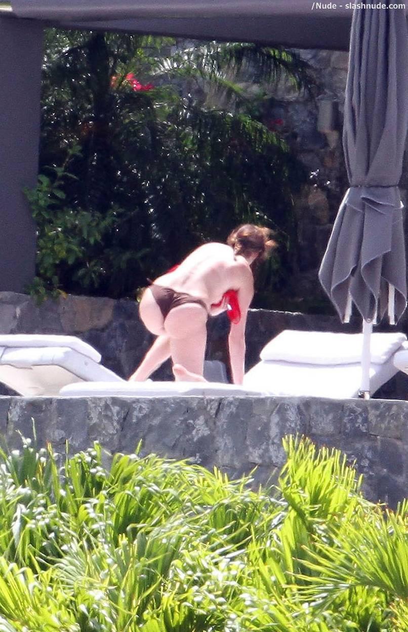 Stephanie Seymour Topless Sunbathing On Holiday 11