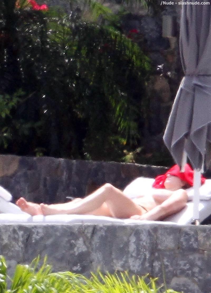Stephanie Seymour Topless Sunbathing On Holiday 7
