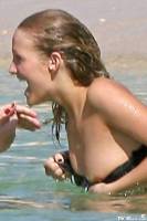 ashlee simpson nipple slips out of her bikini 7824 3