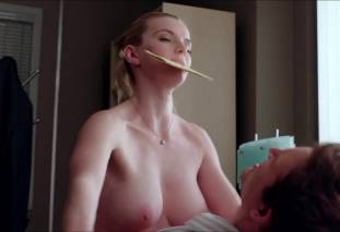 betty gilpin topless to be called names on nurse jackie 6277 15