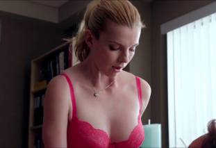 betty gilpin topless to be called names on nurse jackie 6277 5