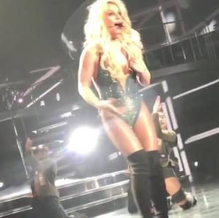britney spears nipple slips out during las vegas concert 4988 5