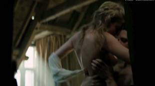 cara delevingne nude debut in tulip fever 3101 5