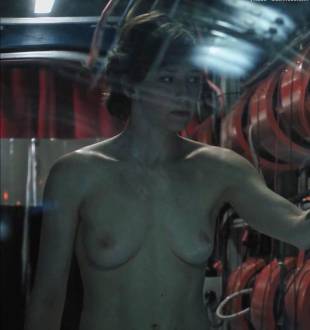 carrie coon nude in the leftovers 6932 20
