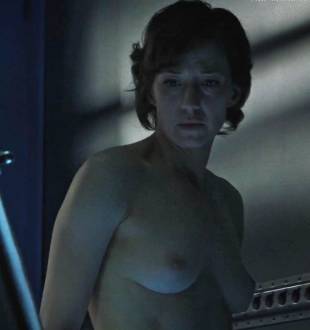 carrie coon nude in the leftovers 6932 26