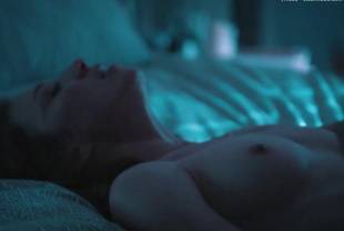 carrie coon nude sex scene from the leftovers 3594 16