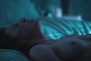 carrie coon nude sex scene from the leftovers 3594 18