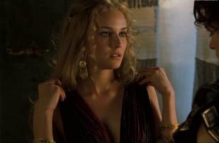 diane kruger nude for a necklace in troy 3100 1