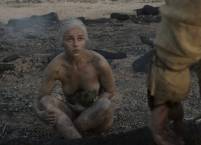 emilia clarke naked and dirty in game of thrones 0610 1
