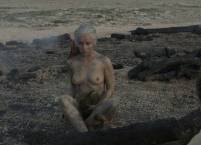 emilia clarke naked and dirty in game of thrones 0610 4
