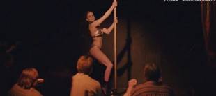 erin marie hogan topless on stripper pole in the bet 8747 2