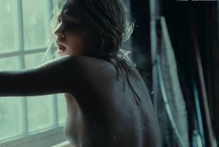 haley bennett nude in the girl on the train 7156 22