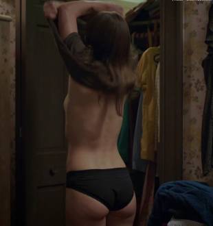 jessica biel topless for a glimpse in the sinner 5387 3