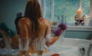 jessica pare topless breasts in hot tub time machine 5541 1